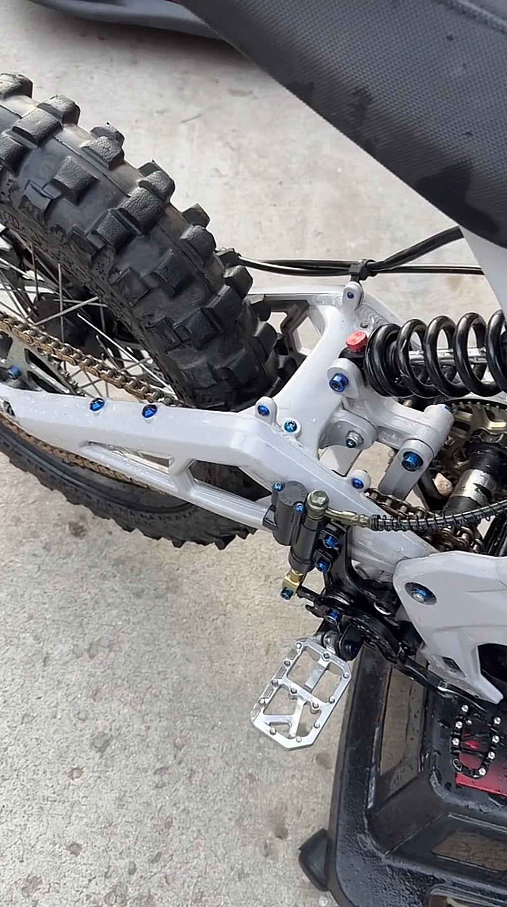 surron light bee/eride pro ss 2.0 full titanium color bolt kit